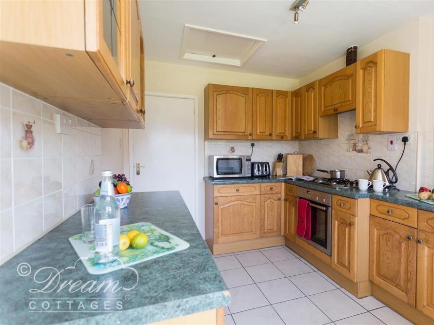 Hillview Bungalow Burton Bradstock Esterno foto
